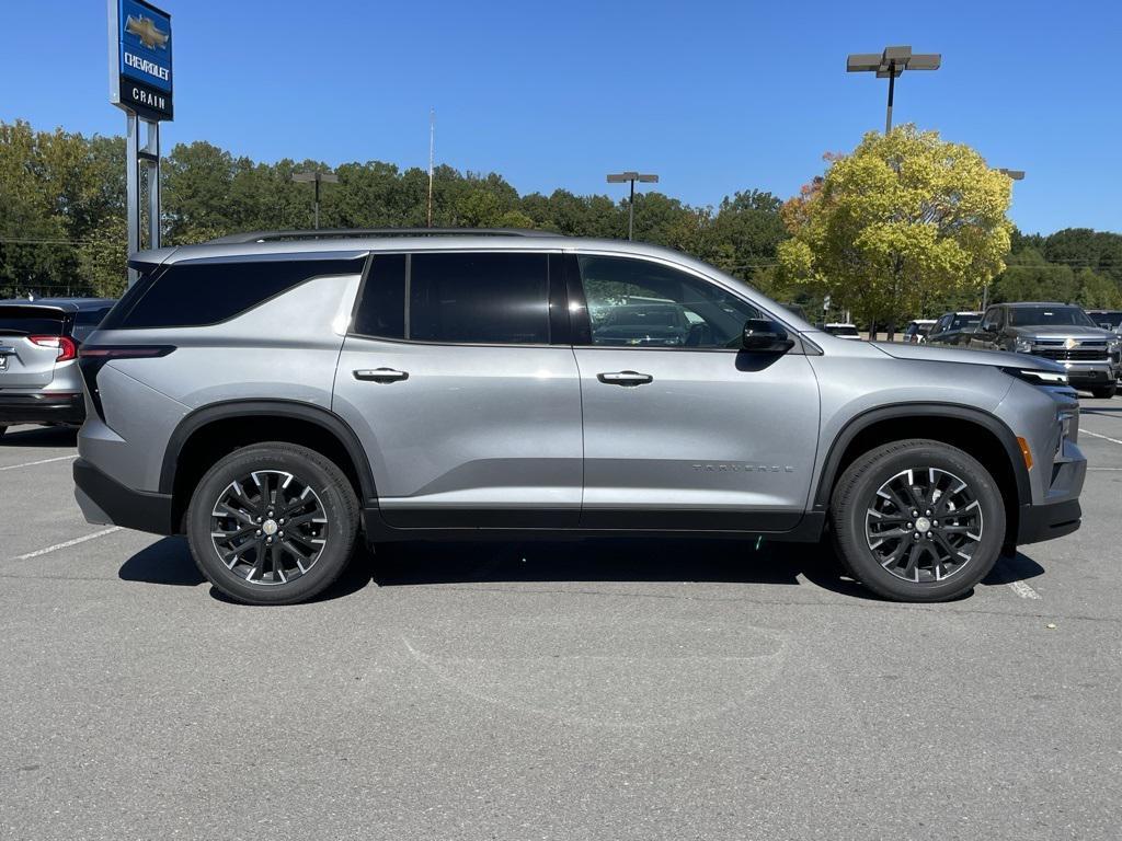 new 2026 Chevrolet Traverse car, priced at $42,790