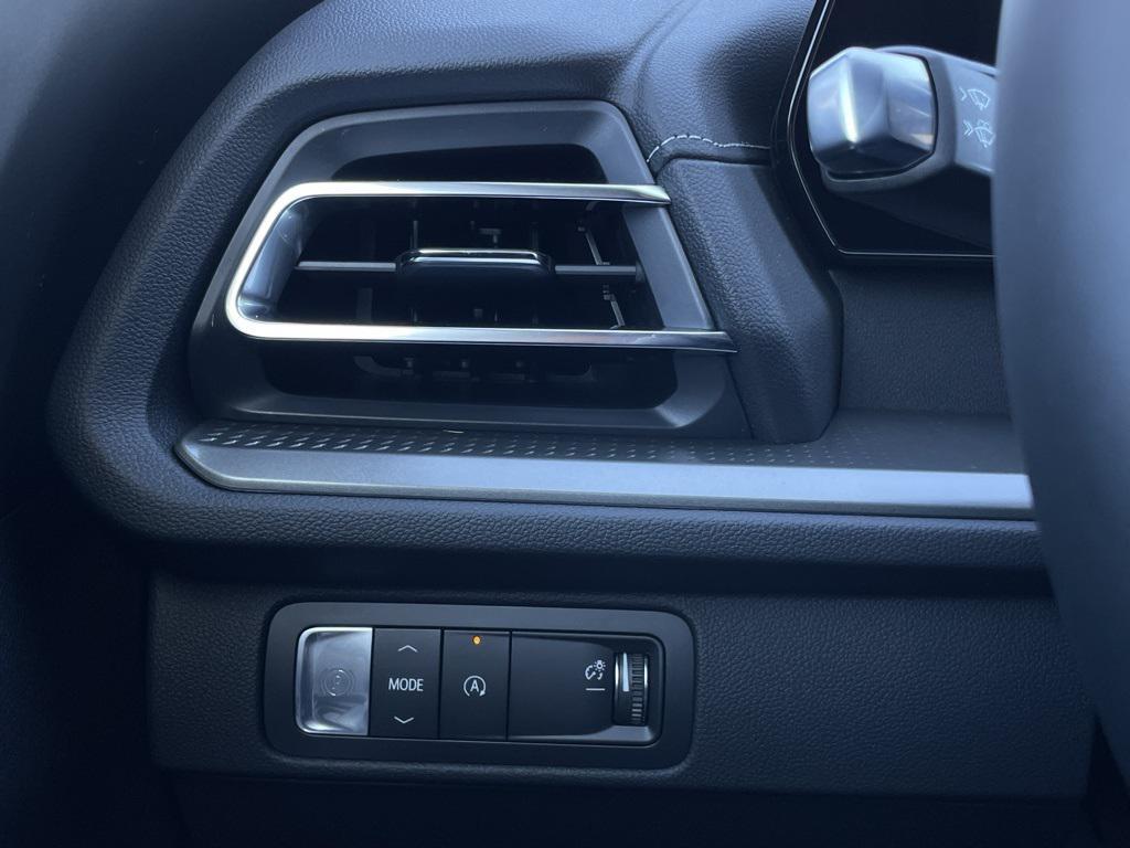 new 2026 Chevrolet Traverse car, priced at $42,790