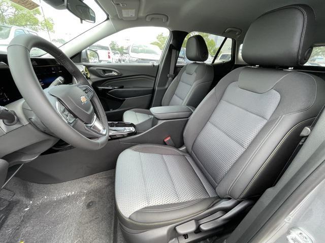 new 2025 Chevrolet Trax car, priced at $25,525