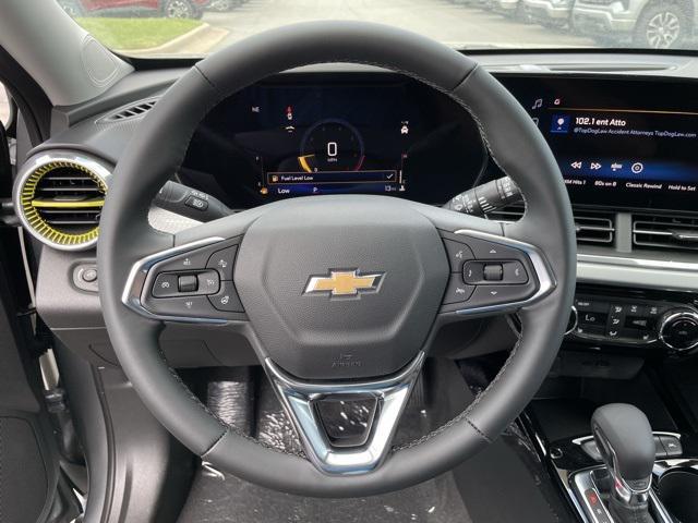 new 2025 Chevrolet Trax car, priced at $25,525
