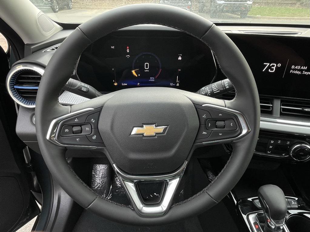 new 2025 Chevrolet Trax car, priced at $25,525