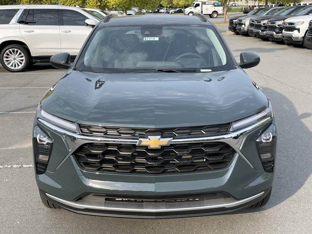 new 2025 Chevrolet Trax car, priced at $25,525
