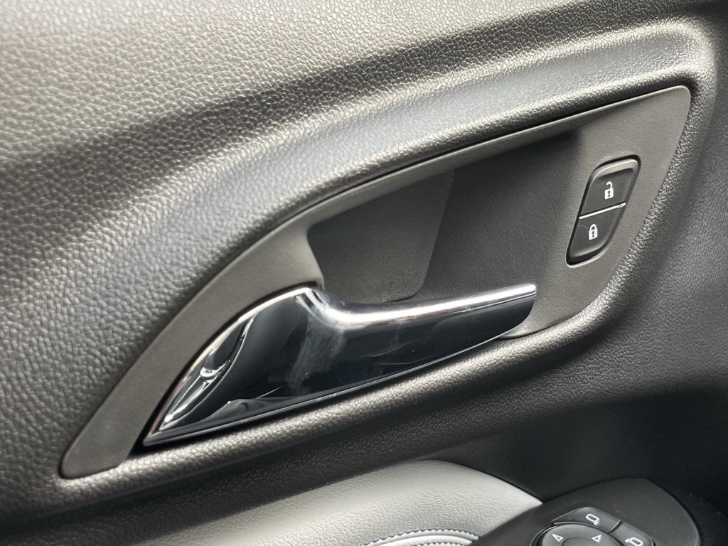 new 2025 Chevrolet Trax car, priced at $25,525