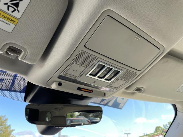 used 2020 Land Rover Discovery car, priced at $29,599
