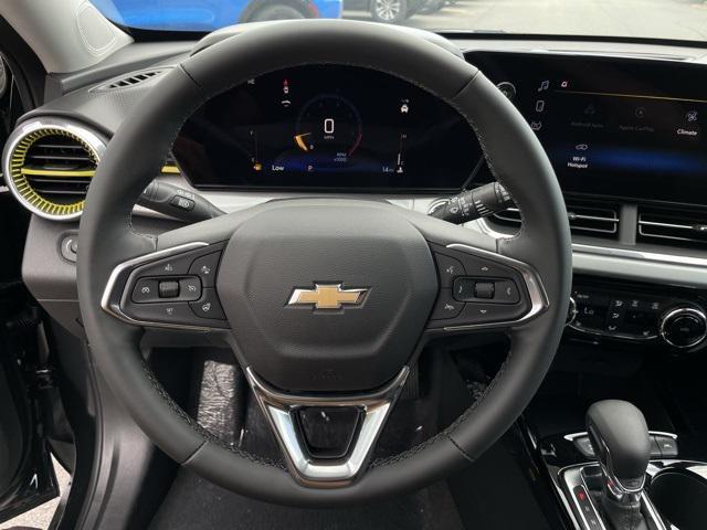 new 2025 Chevrolet Trax car, priced at $25,525