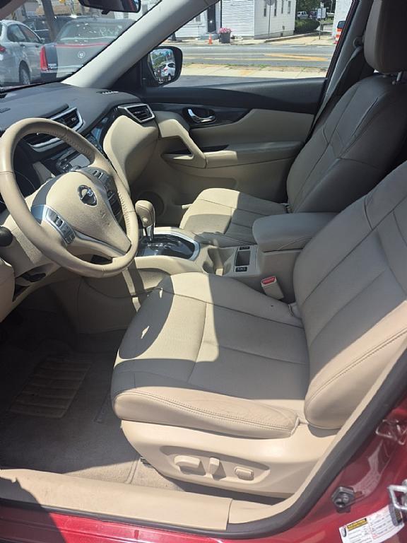 used 2014 Nissan Rogue car