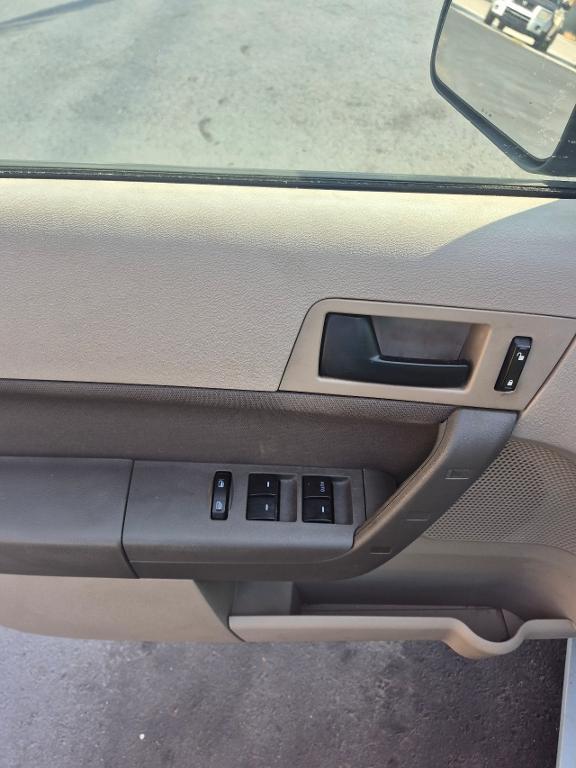 used 2009 Ford Focus car, priced at $5,999