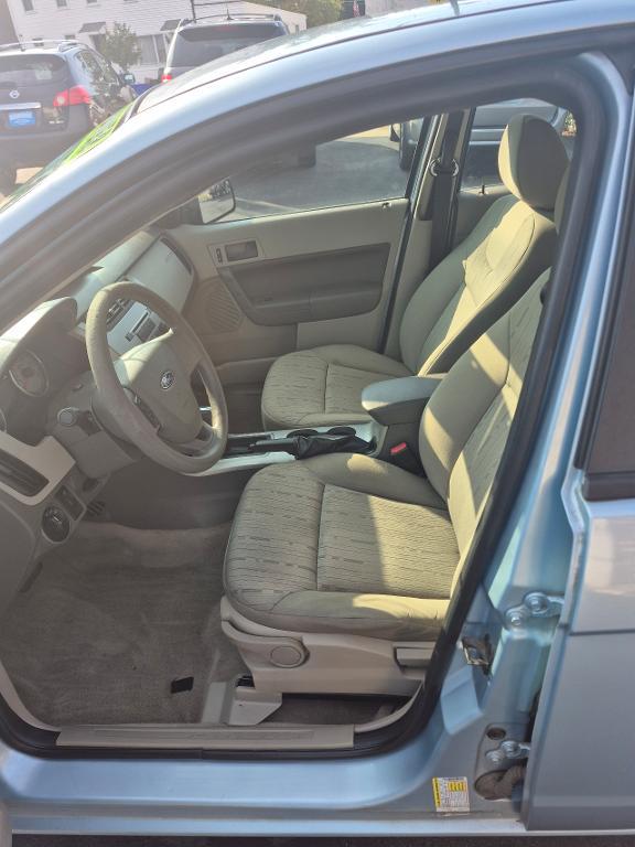 used 2009 Ford Focus car, priced at $5,999
