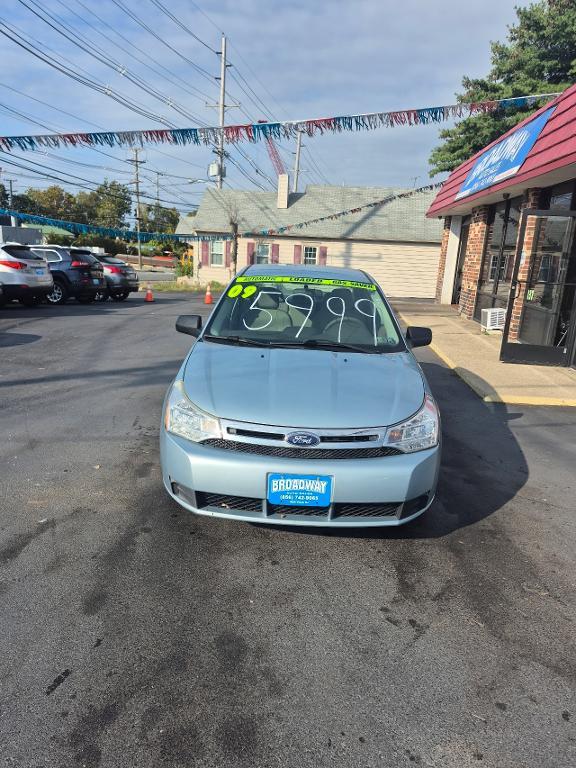 used 2009 Ford Focus car, priced at $5,999