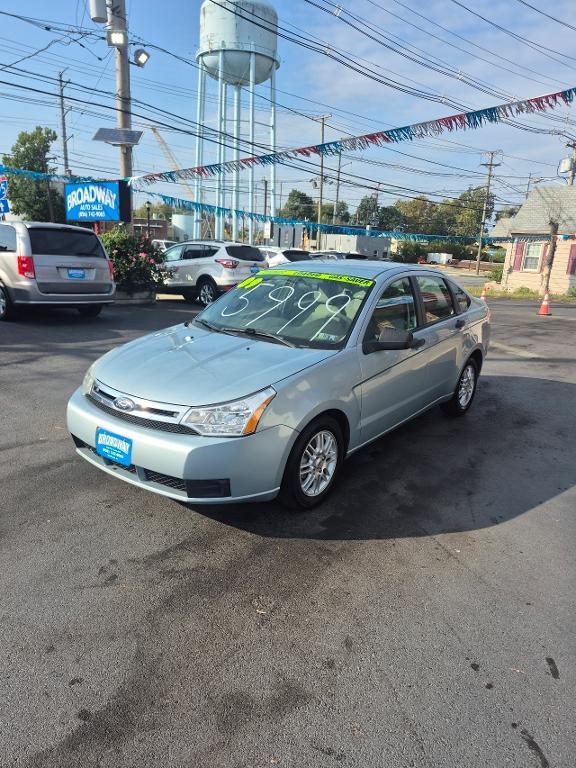 used 2009 Ford Focus car, priced at $5,999