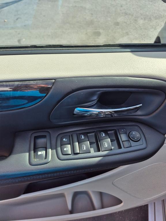 used 2013 Dodge Grand Caravan car, priced at $9,999
