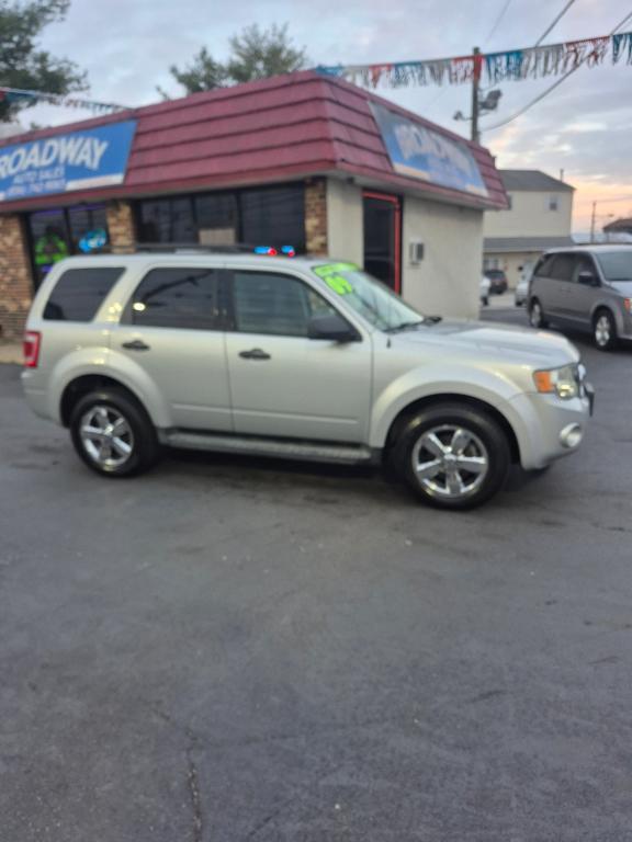 used 2009 Ford Escape car, priced at $6,499