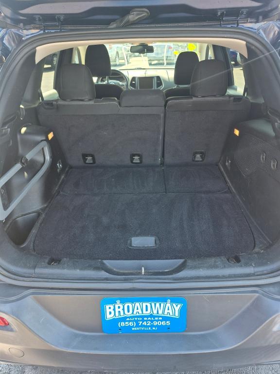 used 2014 Jeep Cherokee car, priced at $10,999