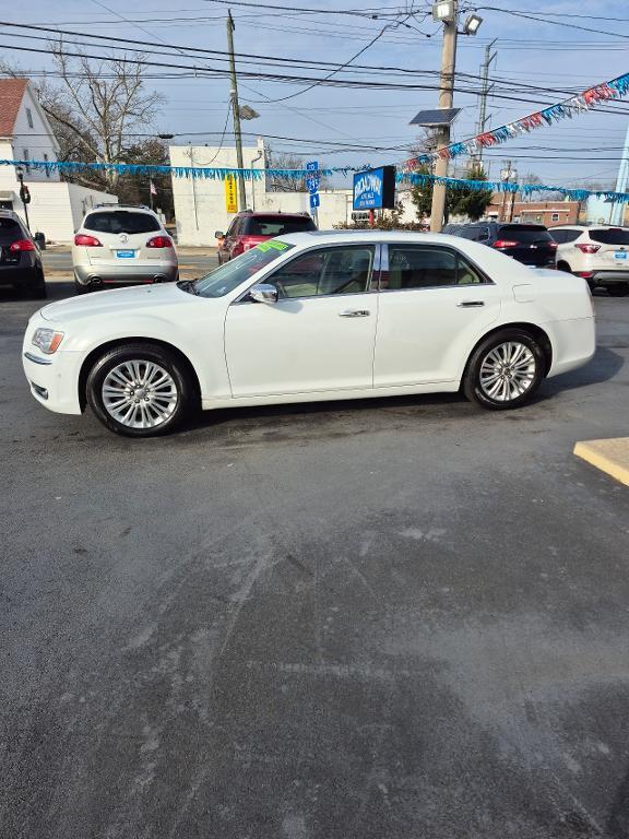 used 2011 Chrysler 300C car