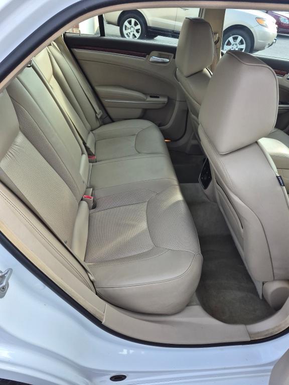 used 2011 Chrysler 300C car