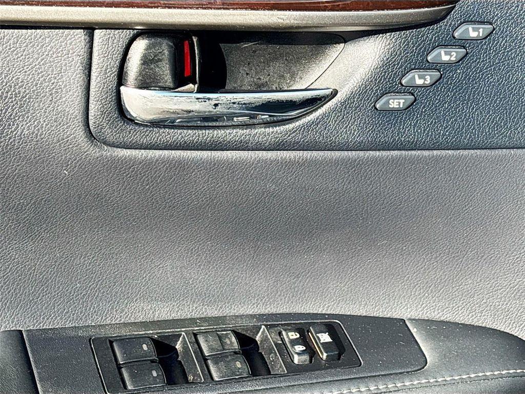 used 2014 Lexus ES 350 car, priced at $14,295