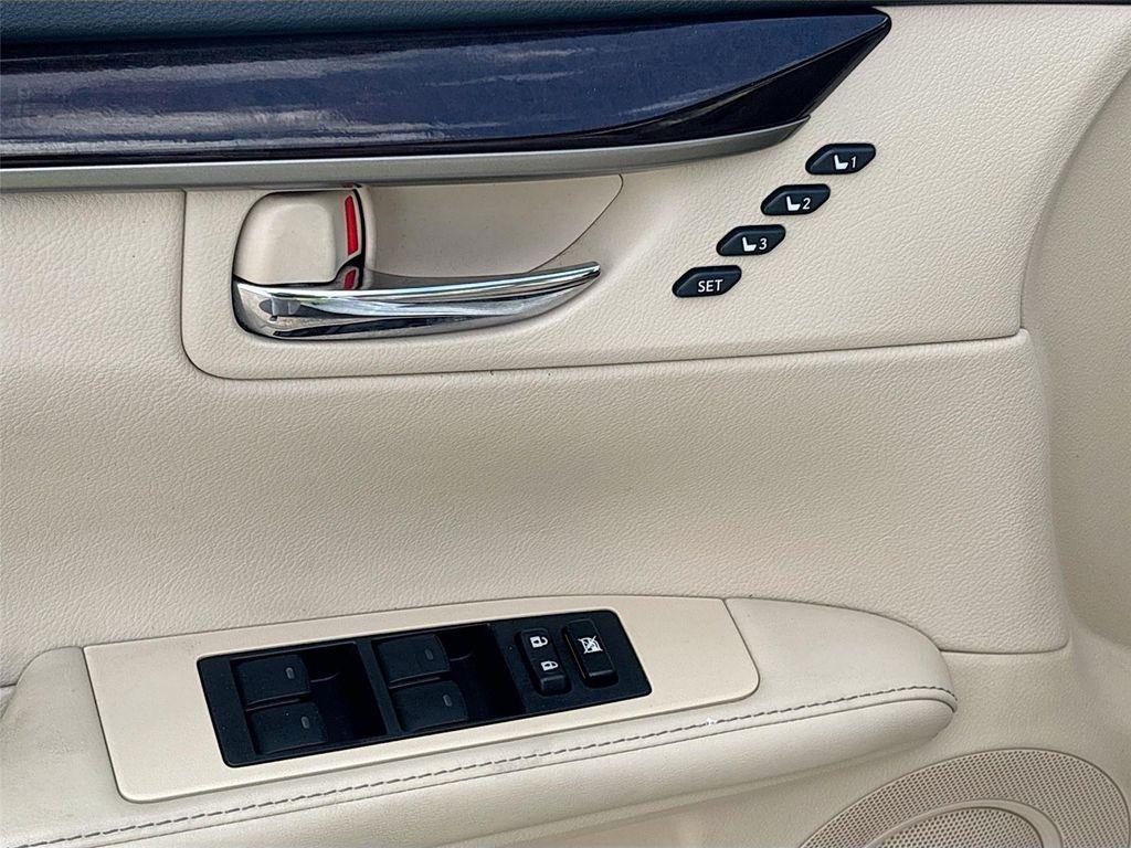 used 2013 Lexus ES 350 car, priced at $14,997