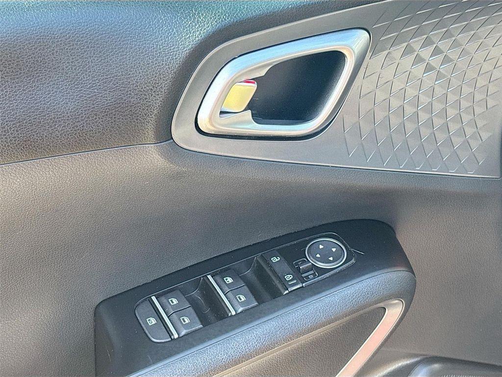 used 2020 Kia Soul car, priced at $9,997