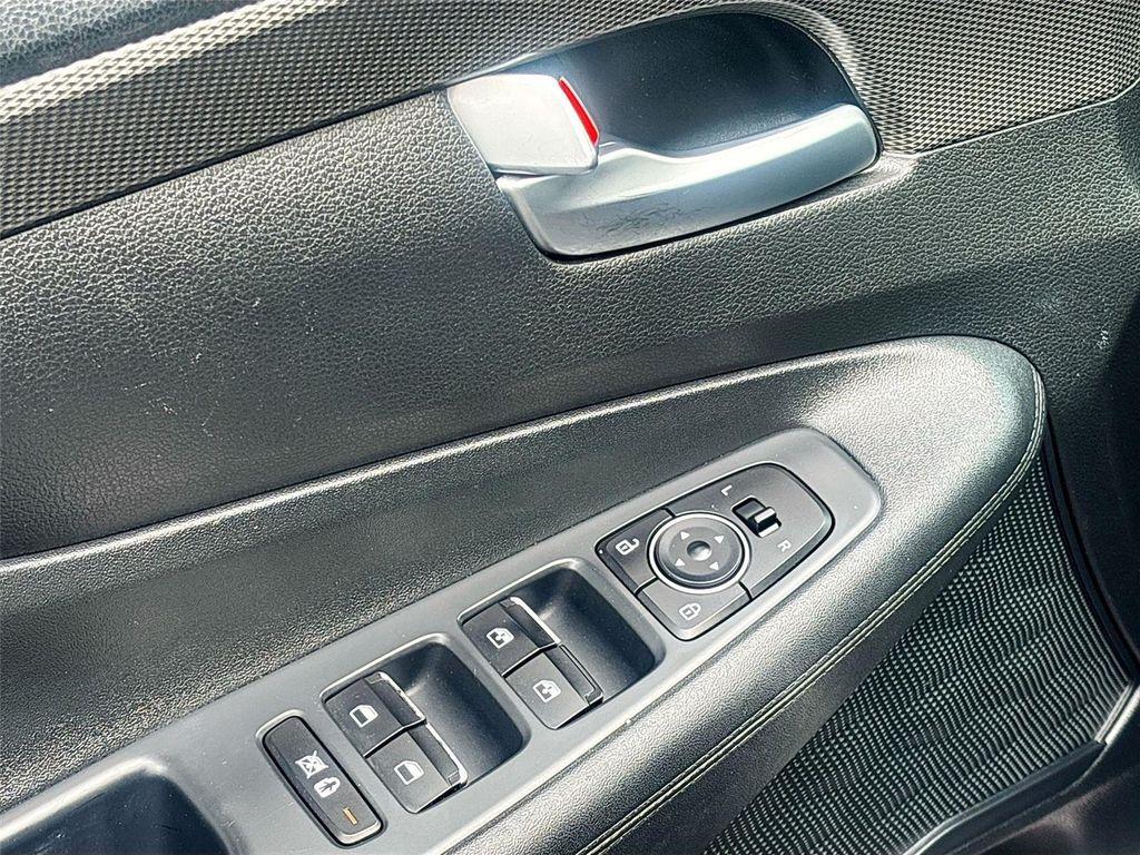 used 2020 Hyundai Santa Fe car, priced at $12,495