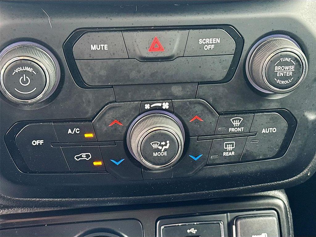 used 2020 Jeep Renegade car, priced at $12,997