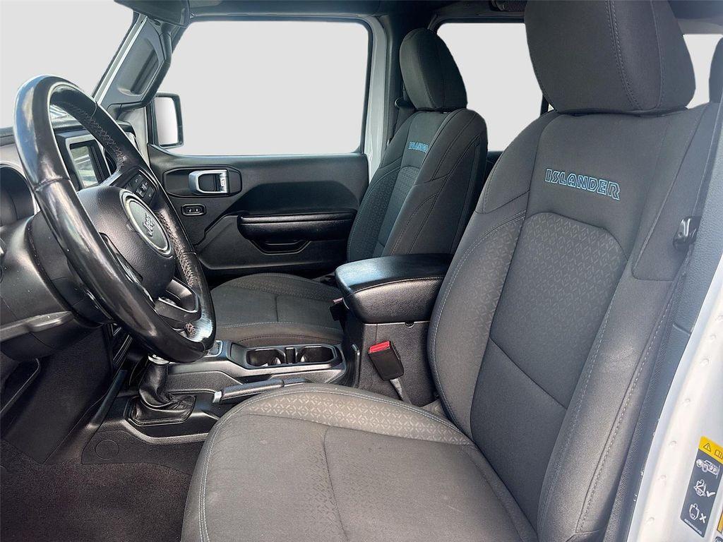 used 2021 Jeep Wrangler Unlimited car, priced at $27,997