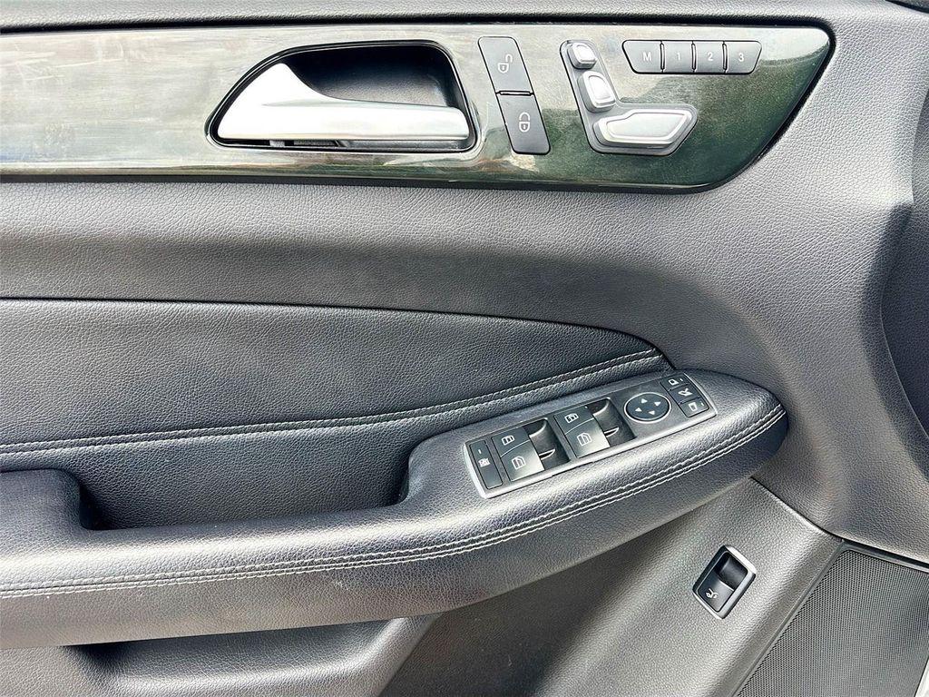 used 2019 Mercedes-Benz GLE 400 car, priced at $17,995