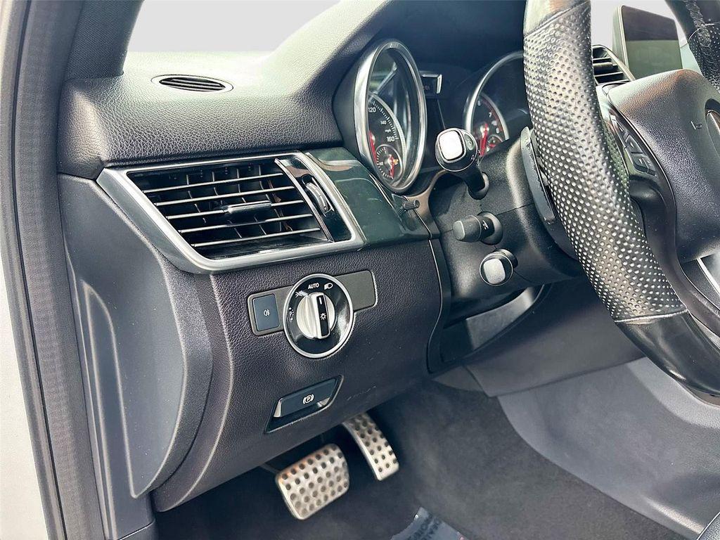 used 2019 Mercedes-Benz GLE 400 car, priced at $17,995