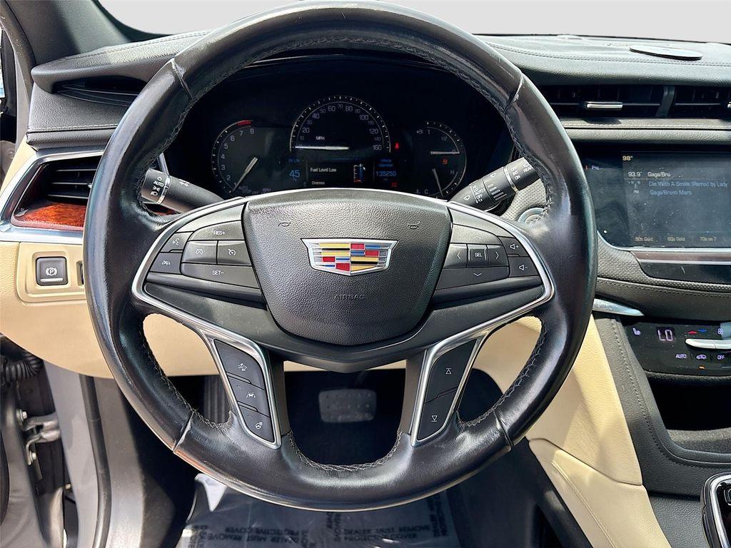 used 2018 Cadillac XT5 car, priced at $11,597