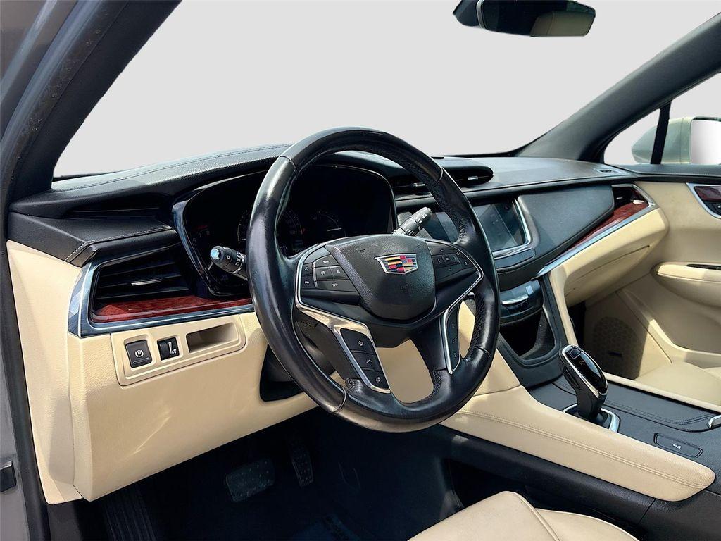 used 2018 Cadillac XT5 car, priced at $11,597