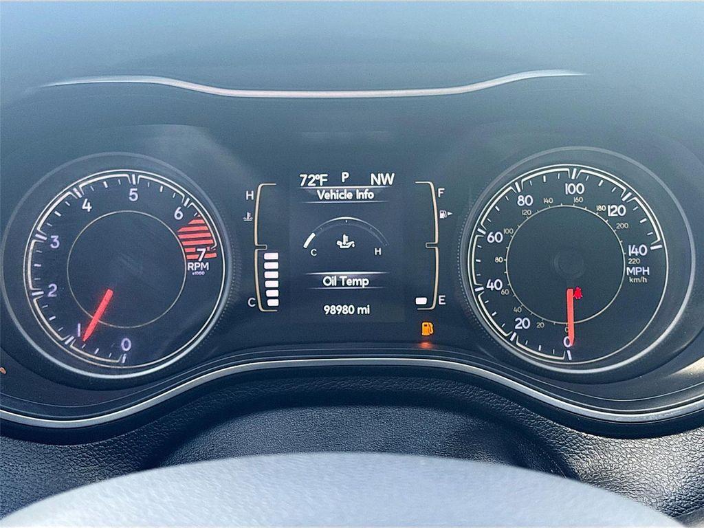 used 2020 Jeep Cherokee car, priced at $13,595