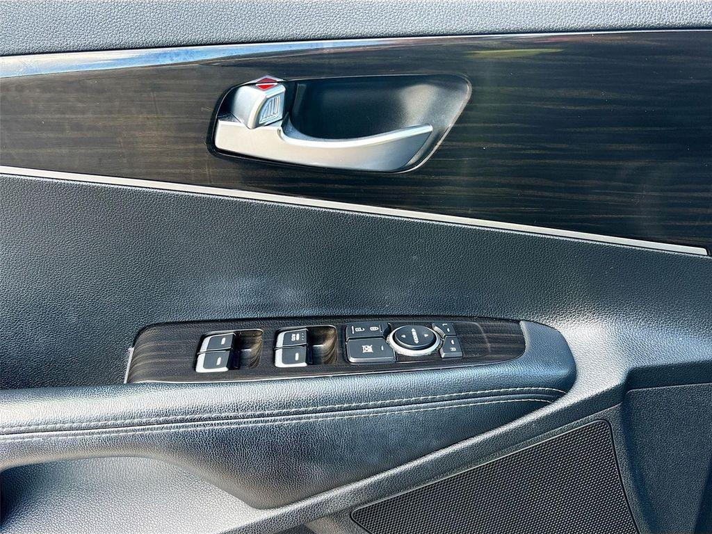 used 2020 Kia Sorento car, priced at $12,495
