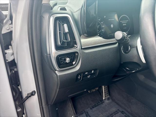 used 2023 Kia Sorento car, priced at $33,595