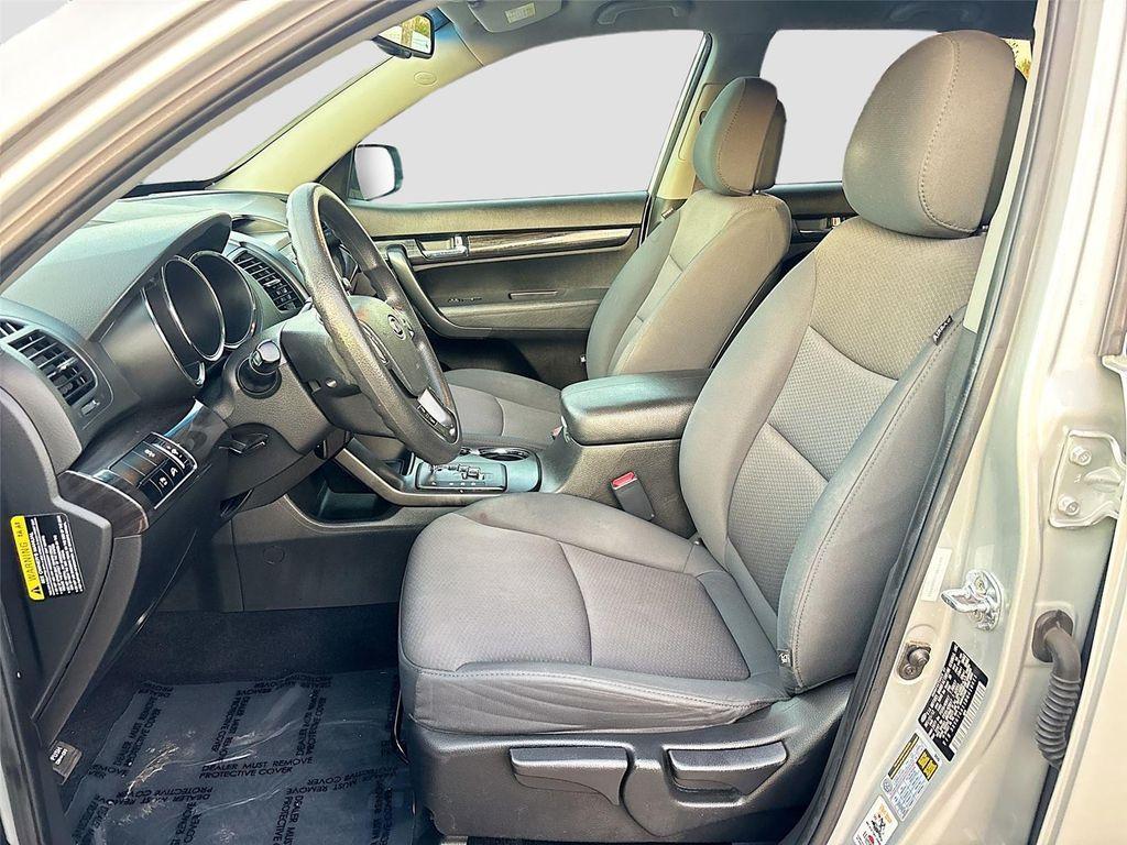 used 2013 Kia Sorento car, priced at $7,999