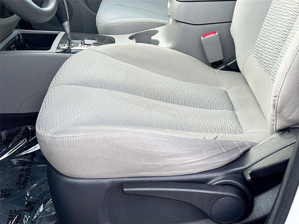 used 2009 Hyundai Santa Fe car, priced at $6,599