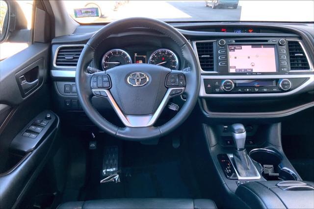 used 2019 Toyota Highlander car, priced at $27,763