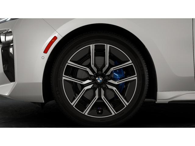 new 2025 BMW 760 car, priced at $128,325