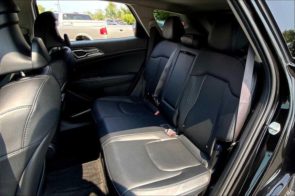 used 2023 Kia Sportage Hybrid car, priced at $20,988