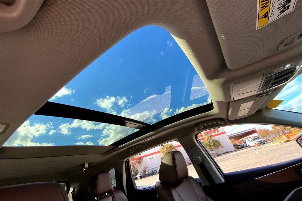 used 2023 Acura MDX car, priced at $40,499