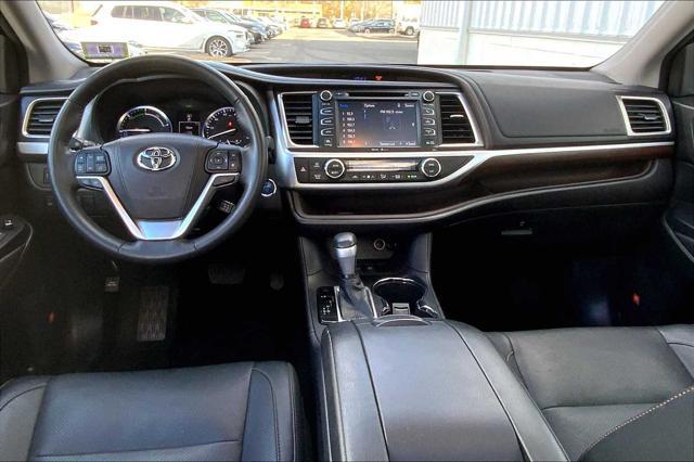 used 2015 Toyota Highlander Hybrid car, priced at $20,489