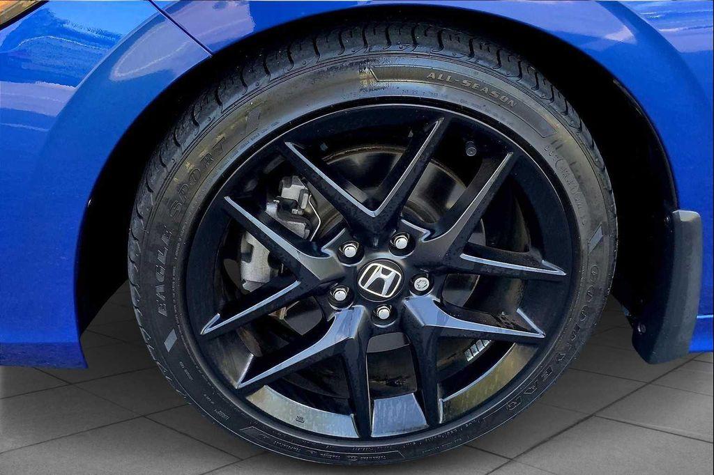 used 2022 Honda Civic Si car, priced at $26,072