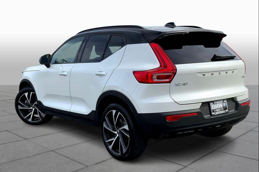 used 2022 Volvo XC40 car, priced at $28,207