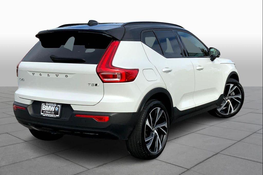 used 2022 Volvo XC40 car, priced at $28,207