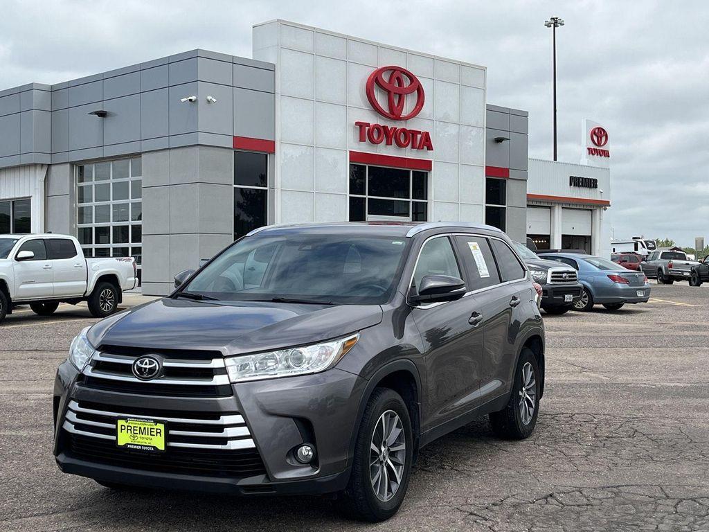 used 2019 Toyota Highlander car, priced at $25,986