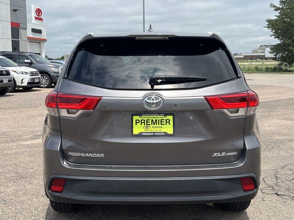 used 2019 Toyota Highlander car, priced at $25,986
