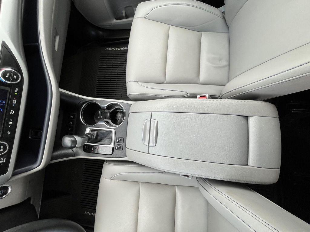 used 2019 Toyota Highlander car, priced at $25,986