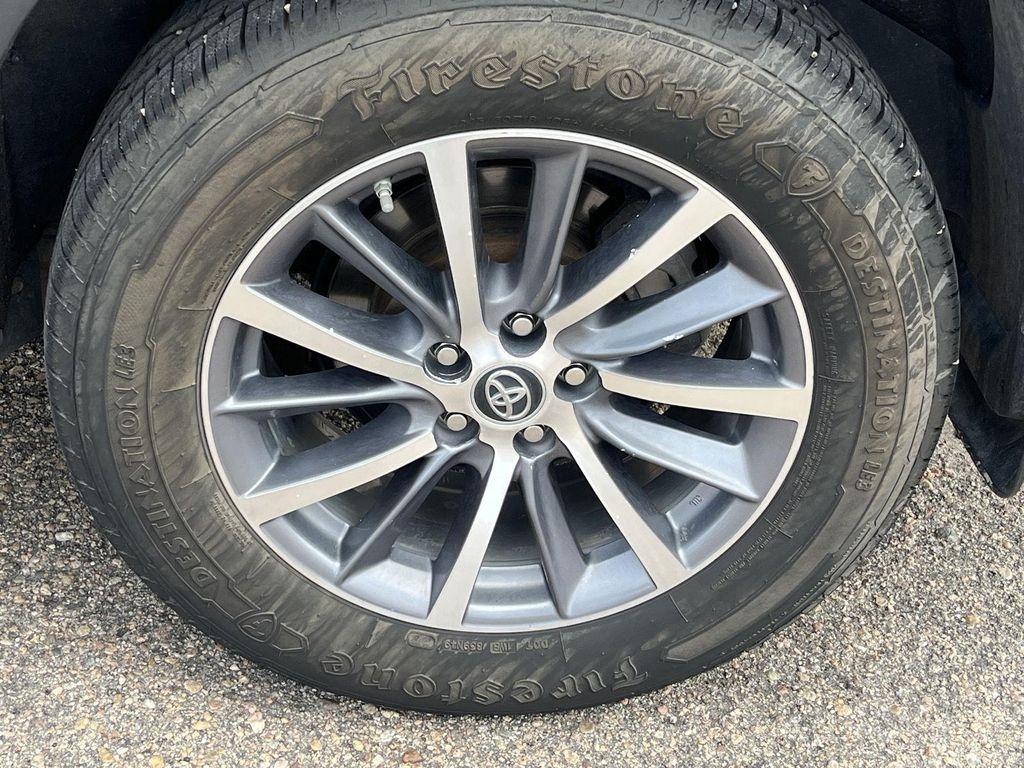 used 2019 Toyota Highlander car, priced at $25,986