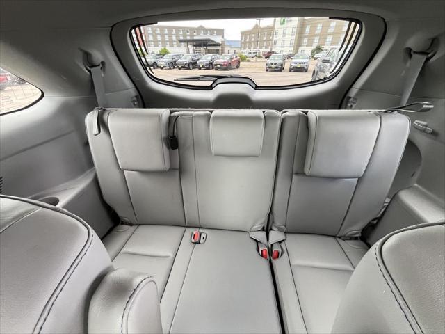 used 2019 Toyota Highlander car, priced at $26,672