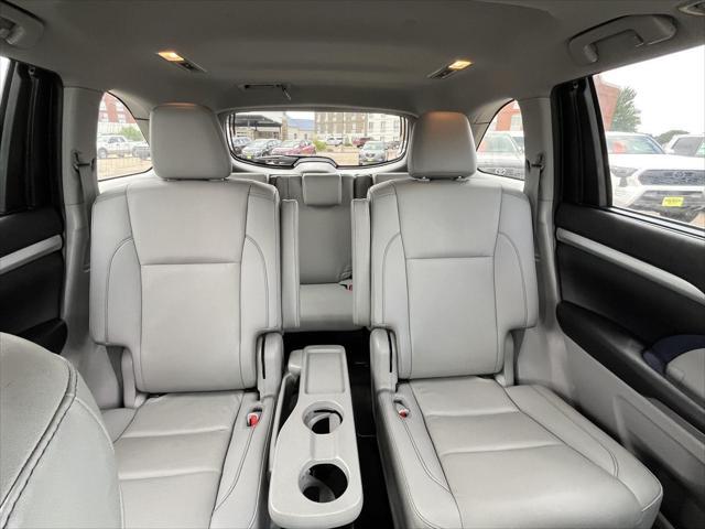 used 2019 Toyota Highlander car, priced at $26,672
