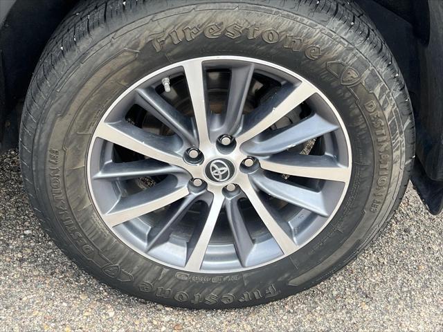 used 2019 Toyota Highlander car, priced at $26,672
