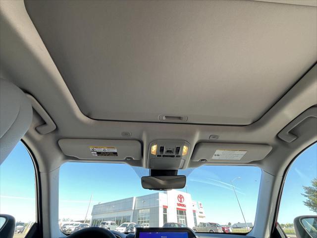 new 2025 Toyota Highlander car, priced at $48,368
